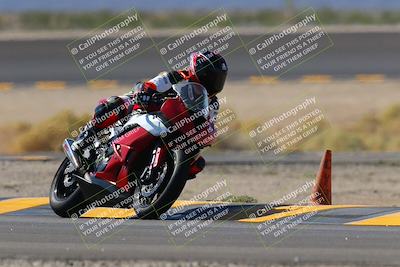 media/Oct-08-2022-SoCal Trackdays (Sat) [[1fc3beec89]]/Turn 14 (1050am)/